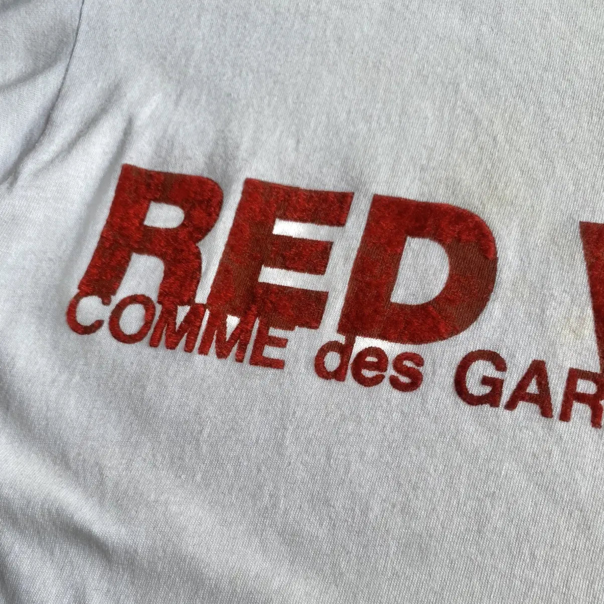 Comme des Garcons - Vintage 1995 Red Velvet Parfums T Shirt