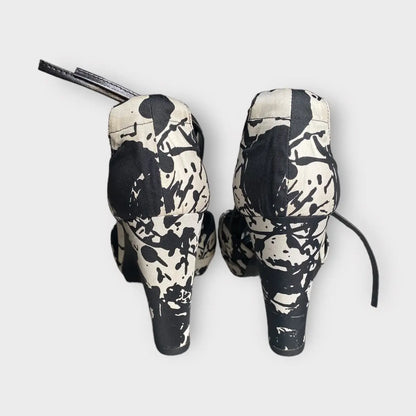 Hermès by Martin Margiela "Cheval Surprise" 2004.