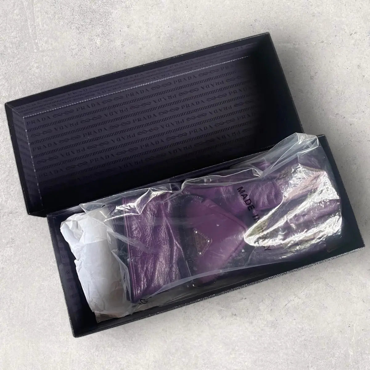 Prada - Triangle Logo Pouch Gloves