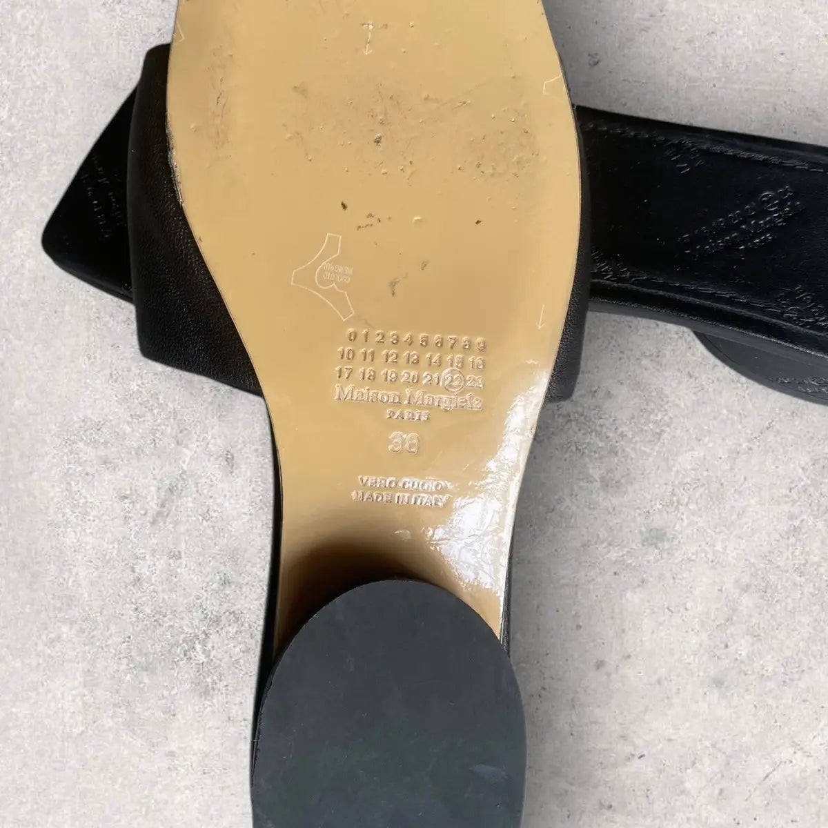 Maison Margiela - Margiela Black Leather Sandal With Stitching