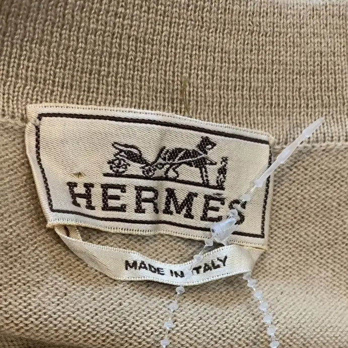 Hermes - Beige open collar cashmere T Shirt