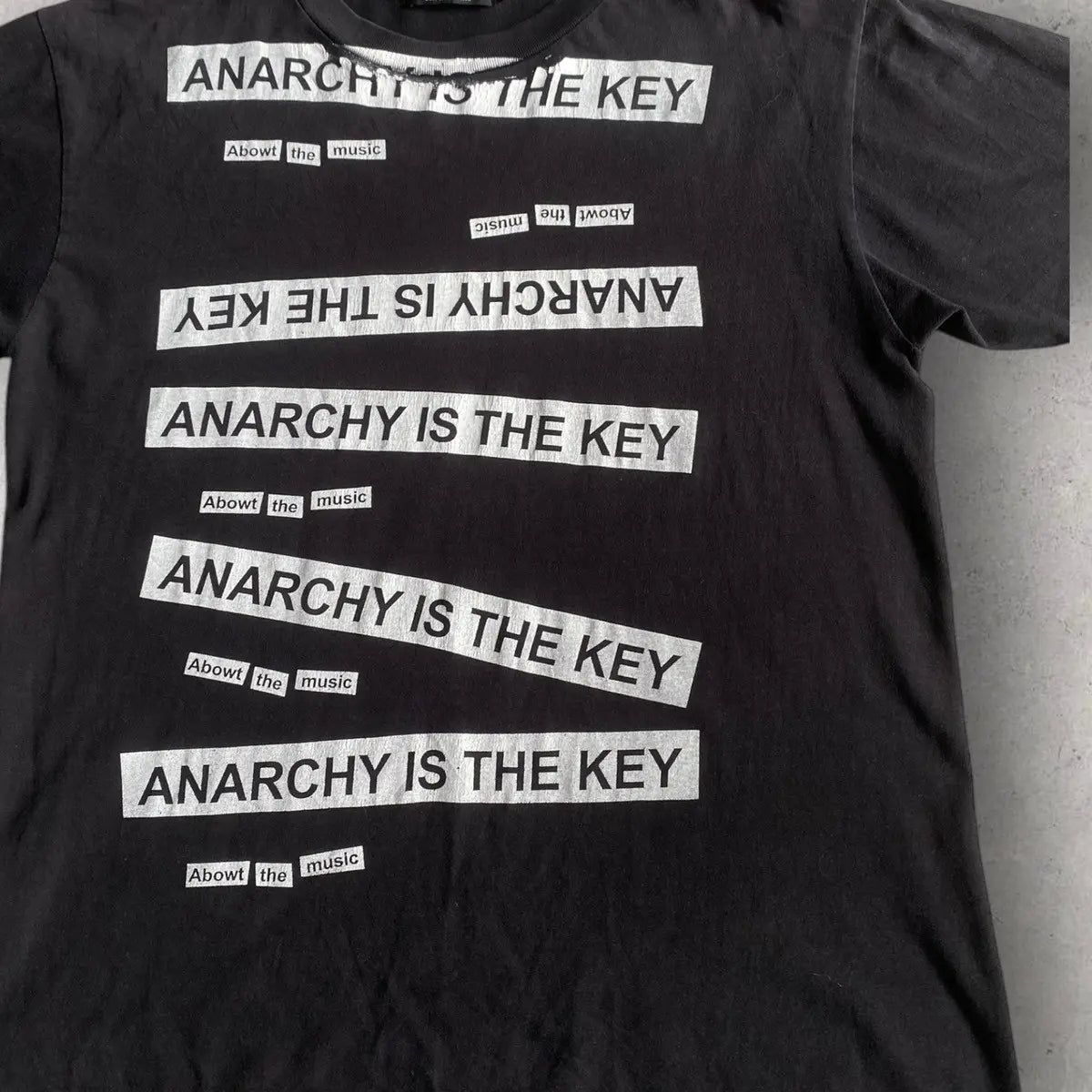 Undercover : Vintage 90’s Hand Print Anarchy T Shirt