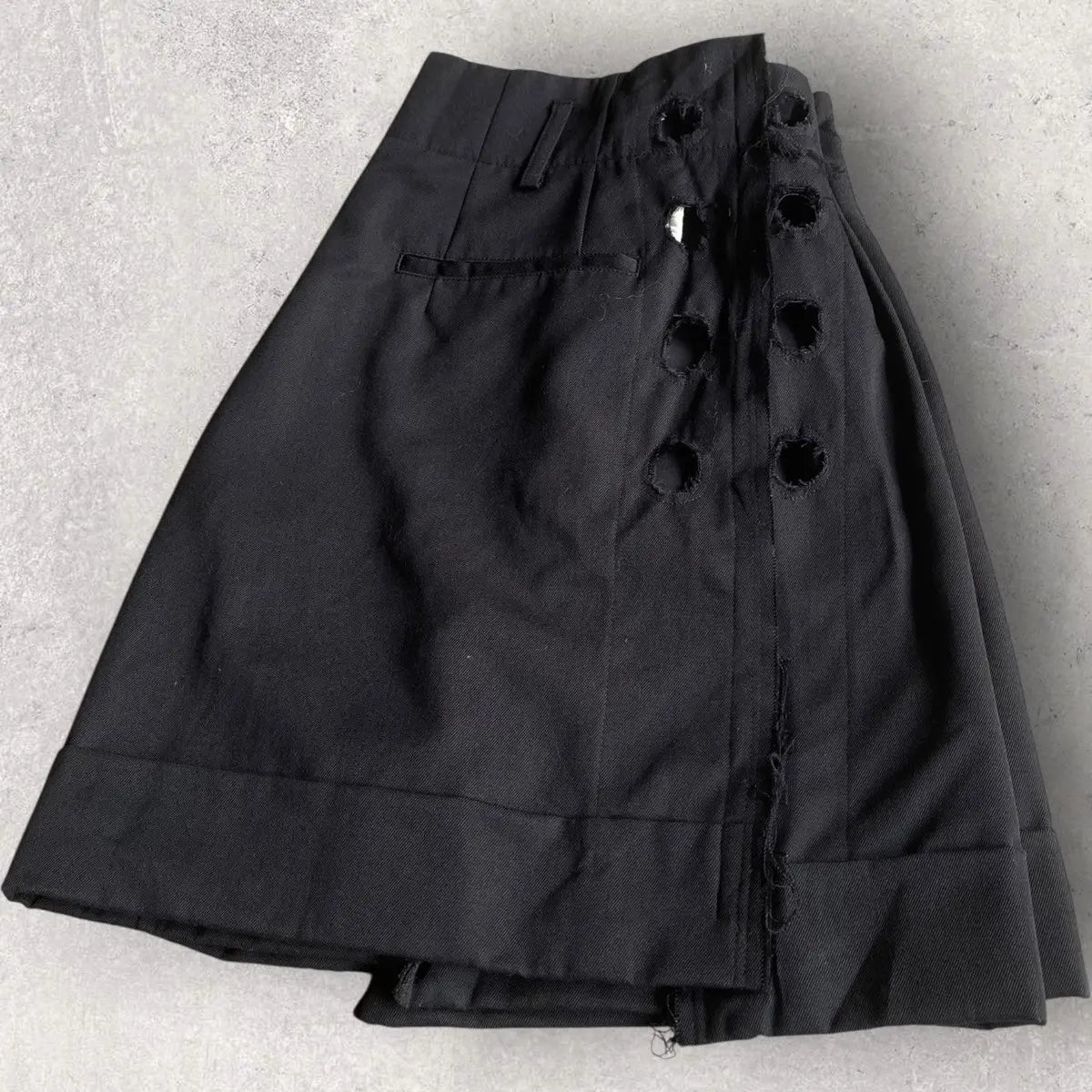Comme des garcons - 2015 Side Holes Pleats Shorts