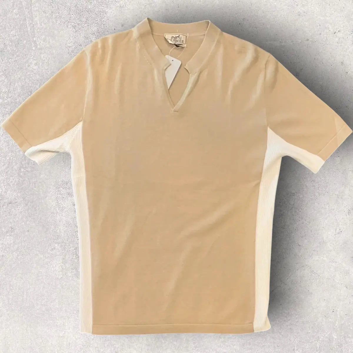 Hermes - Beige open collar cashmere T Shirt