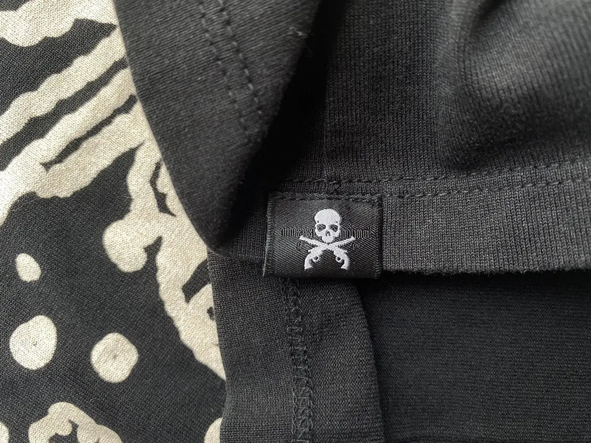Mastermind Japan - MMJ X Roar Peace & Love T shirt