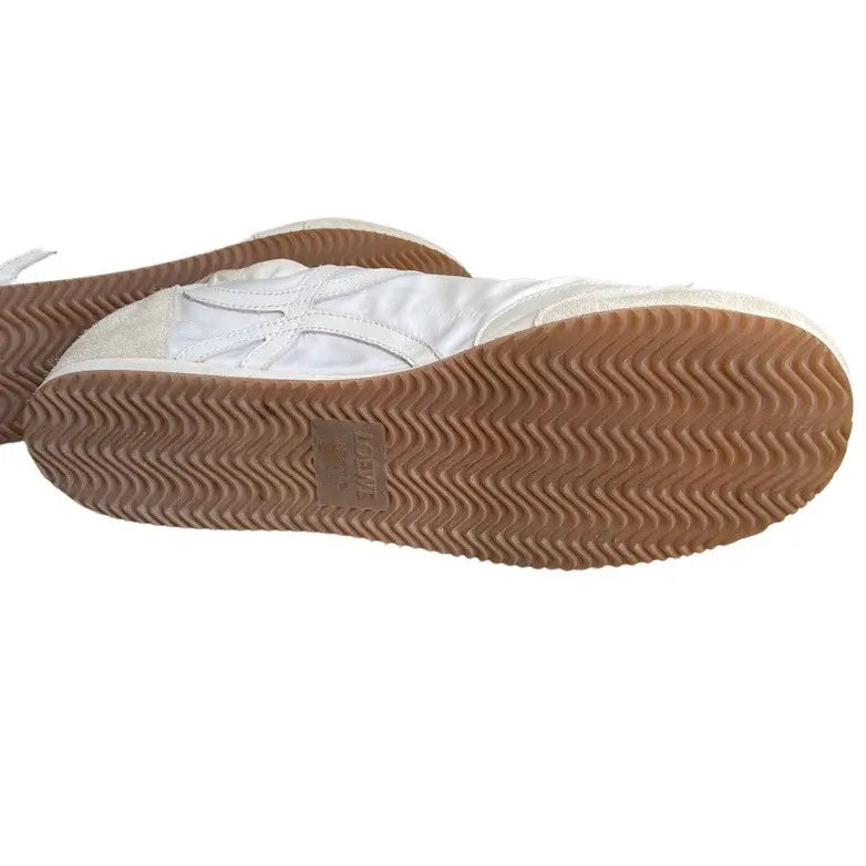 Loewe - Flow Runner