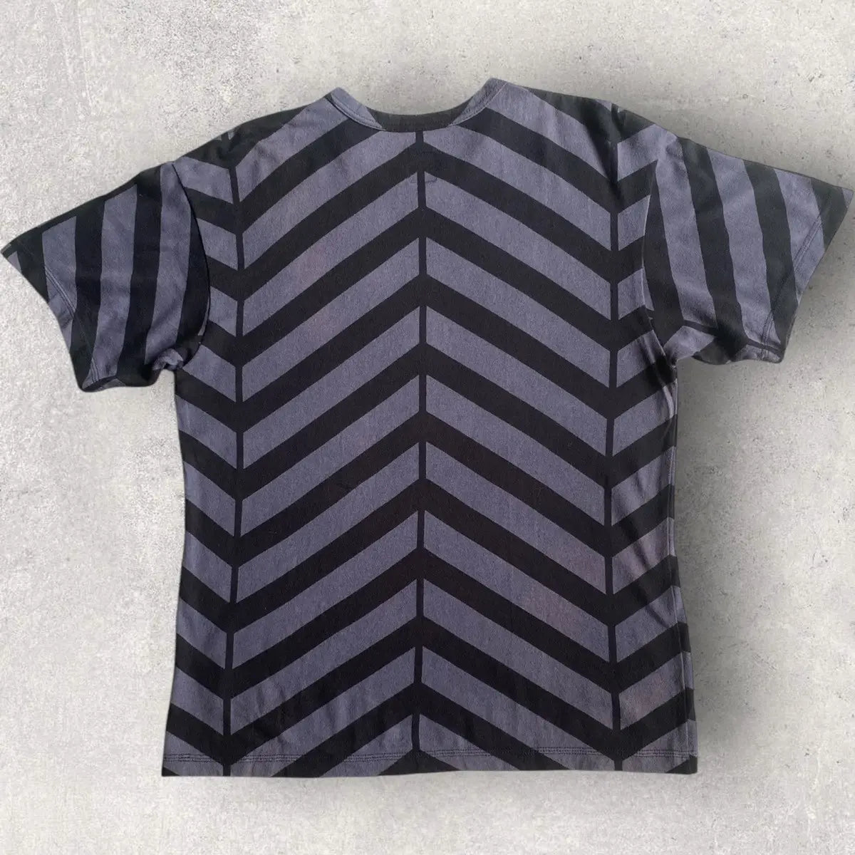 Undercover - AW01 D.A.V.F Chevron Print T Shirt  Men's US M / EU 48-50 / 2•Used