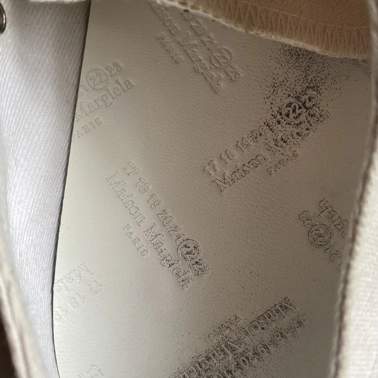 Maison Margiela - Off-White Color Splash Tabi Sneakers