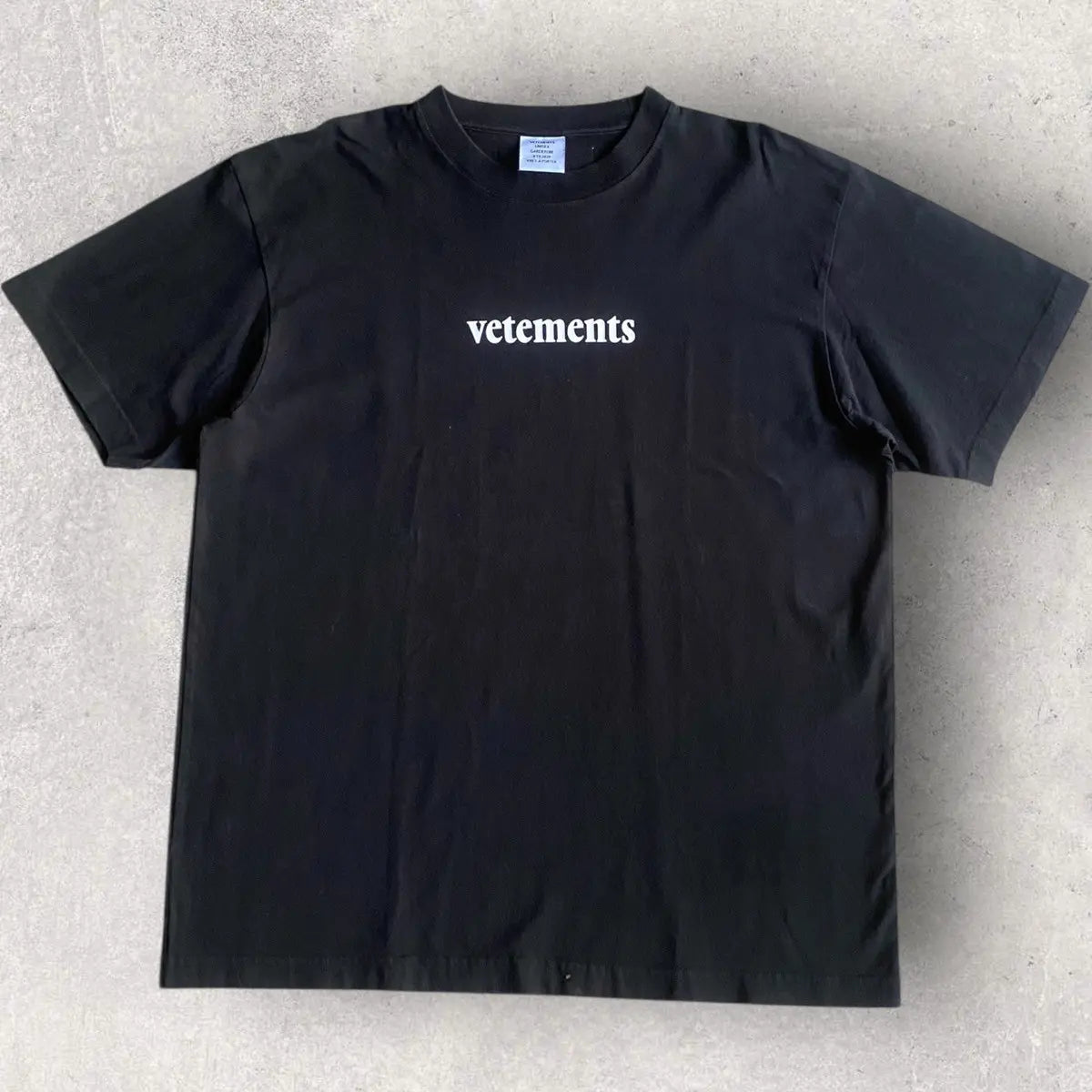 Vetements - SS20 Priority Mail T Shirt