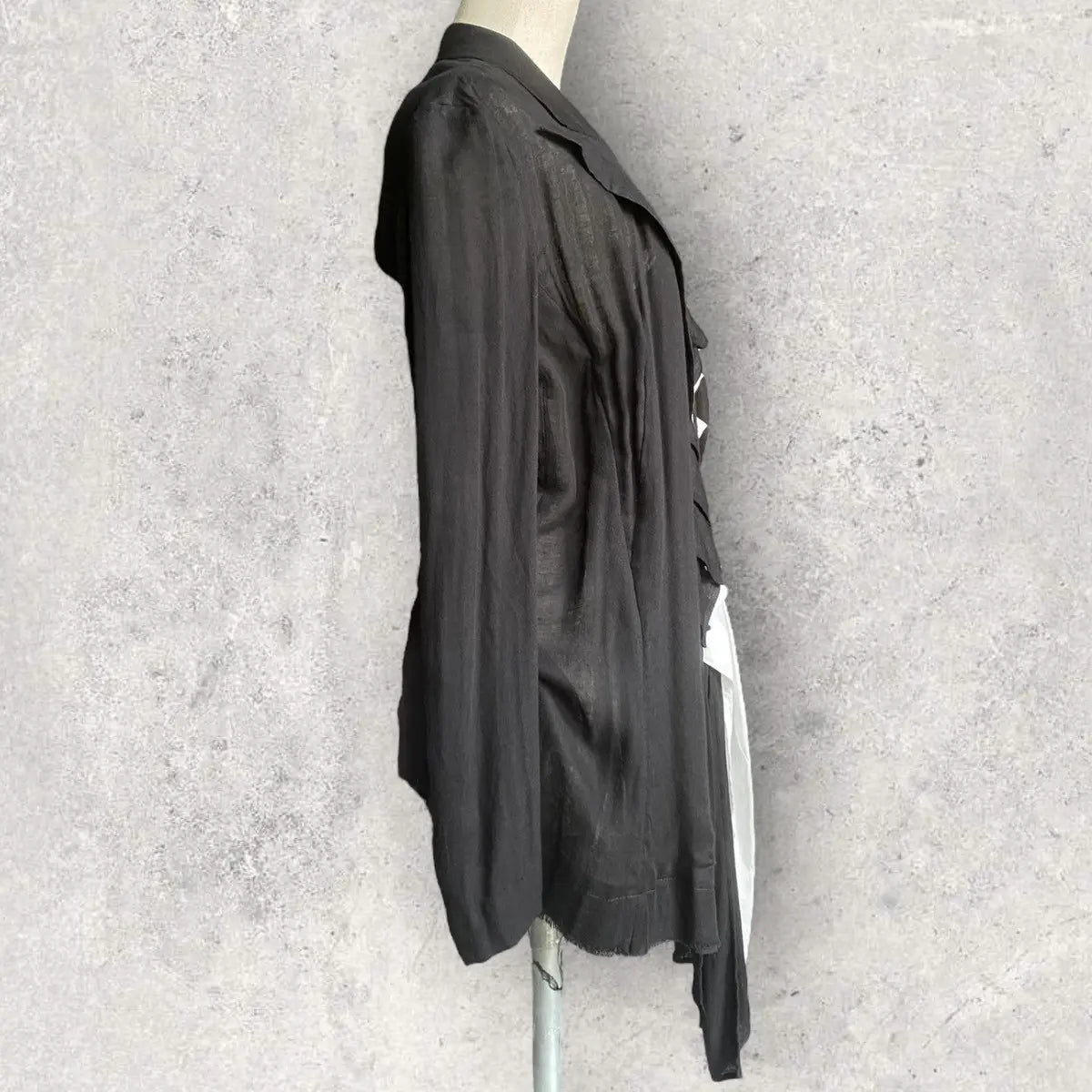 Yohji Yamamoto : NWT Runway SS23 Frill Blazer