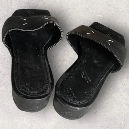 Maison Margiela - Margiela Black Leather Sandal With Stitching